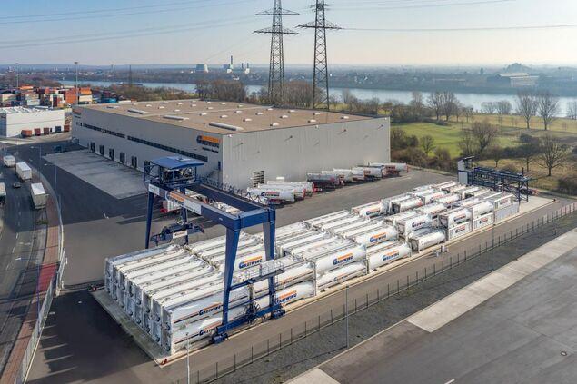 Drohnenaufnahme des Standortes Duisburg der GREIWING logistics for you GmbH Drohnenaufnahme des Standortes Duisburg der GREIWING logistics for you GmbH
