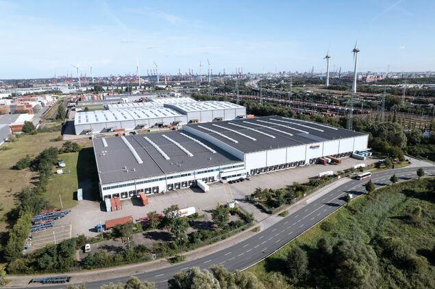 Drohnenaufnahme des Standortes Hamburg der GREIWING logistics for you GmbH Drohnenaufnahme des Standortes Hamburg der GREIWING logistics for you GmbH